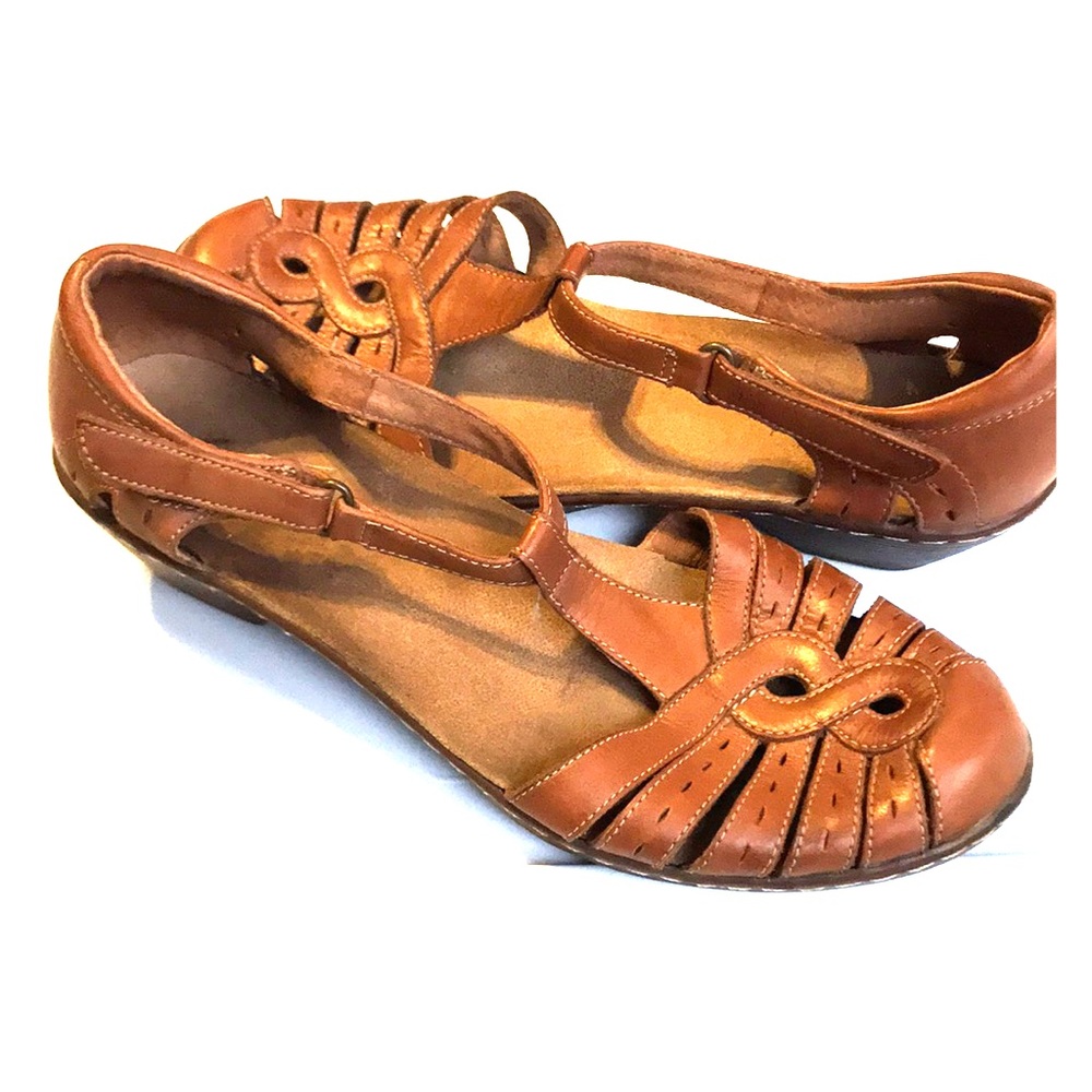 Clark’s Bendables Brown Leather T-Strap Sandals 8m